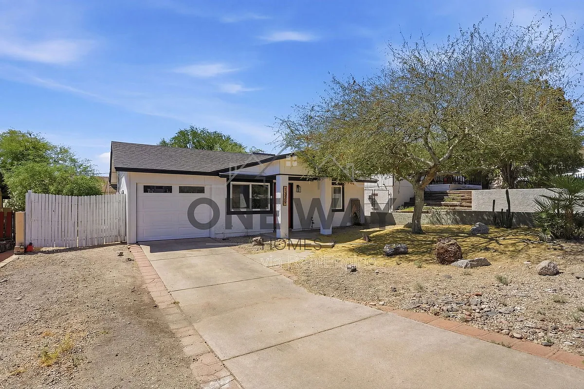 Building Photo - 1329 E Cholla St