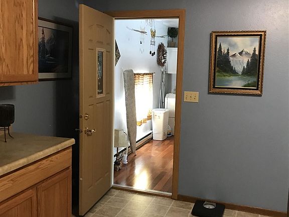 5th image of 106 Ohmer St