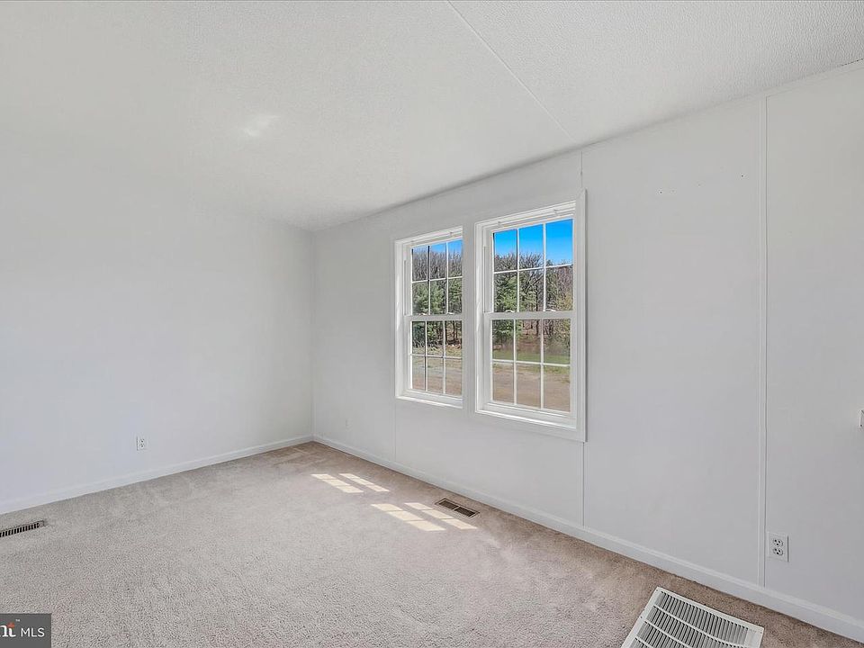 25th image of 1420 Eppinger Rd