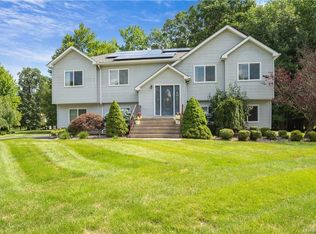 1 Elizabeth Ct, Spring Valley, NY 10977