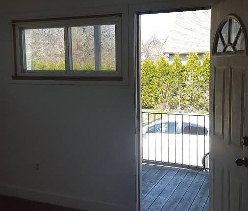 3rd image of 27 E Willis St #J