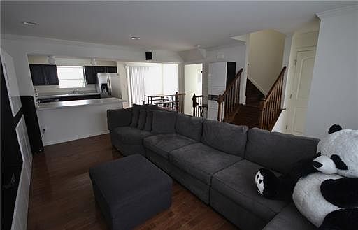 3rd image of 27 Ronald Dr