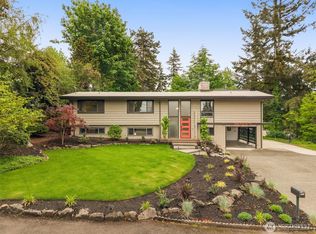 8805 SE 39th St, Mercer Island, WA 98040