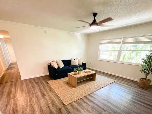 5800 Hollywood Blvd APT 323, Sarasota, FL 34231