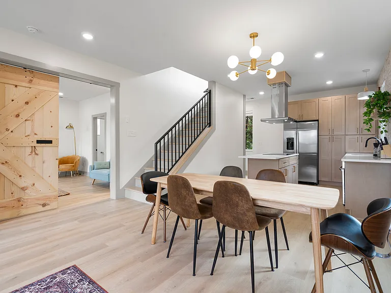530 Continental Dr — Photo 12