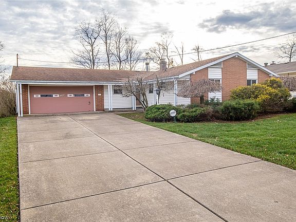 2nd image of 22440 Sandalwood Rd