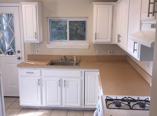 132 Grape St, Philadelphia, PA 19127