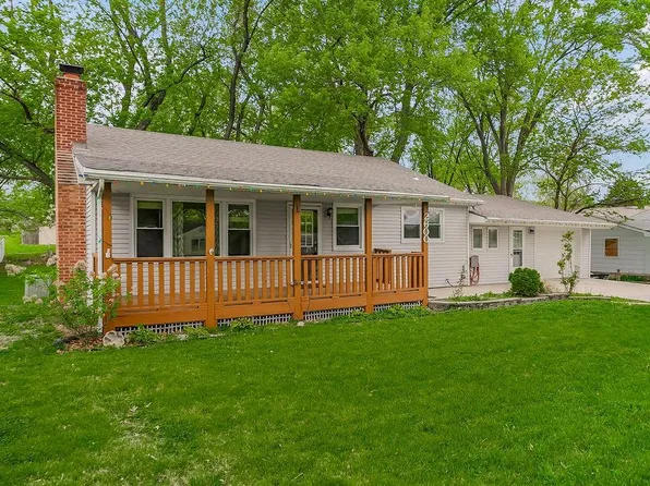 2600 Spring Garden St, Leavenworth, KS 66048