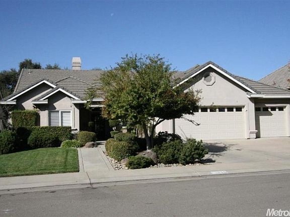 2nd image of 119 Applewood Dr