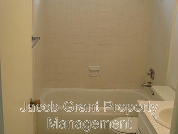 5th image of 1345 Elizabeth Dr APT 1