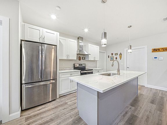 2nd image of 365 Newport Ave #303