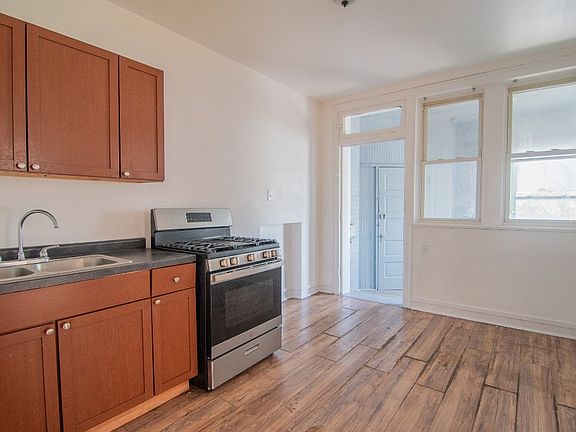 4th image of 7841 S Kingston Ave #3