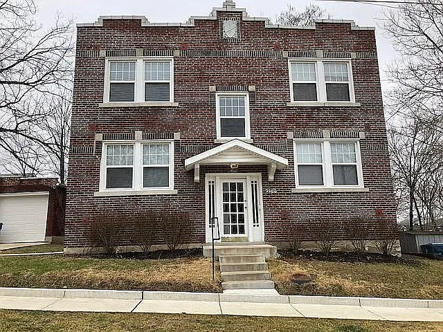 2408 Roseland — Photo 4