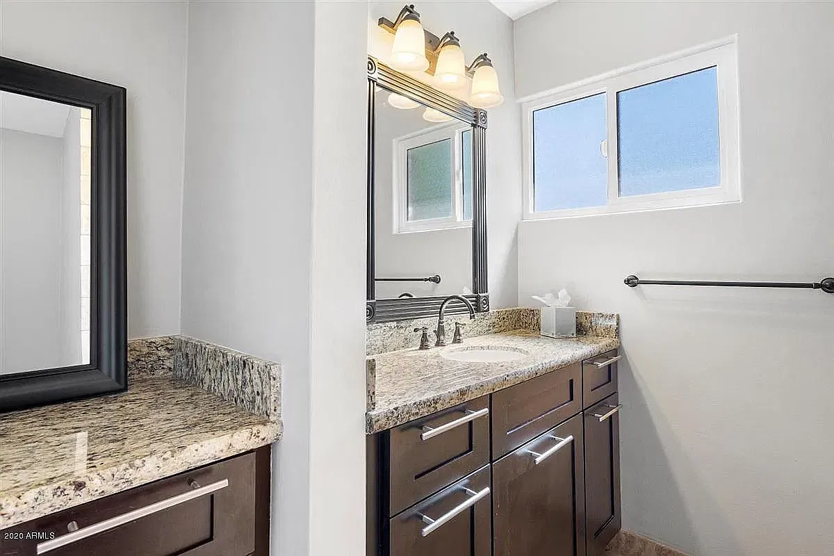 4 bed, 2035 sqft, $3,500 — Photo 2