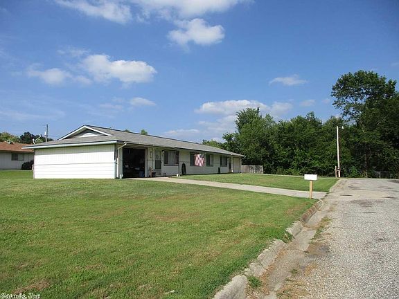 4th image of 301 Dwain St