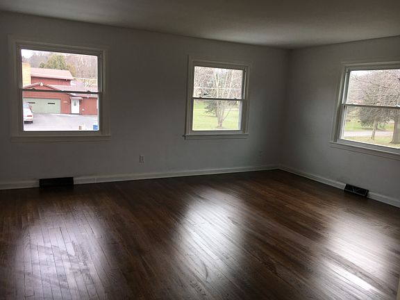 5th image of 985 Nola Ave