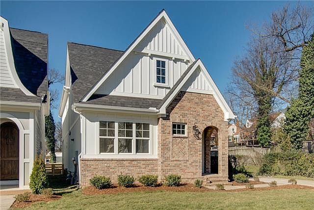 1st image of 2905 Primrose Cir