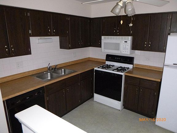 5th image of 1706 Lakecliffe Dr APT D