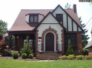 1170 Elmwood Rd, Rocky River, OH 44116