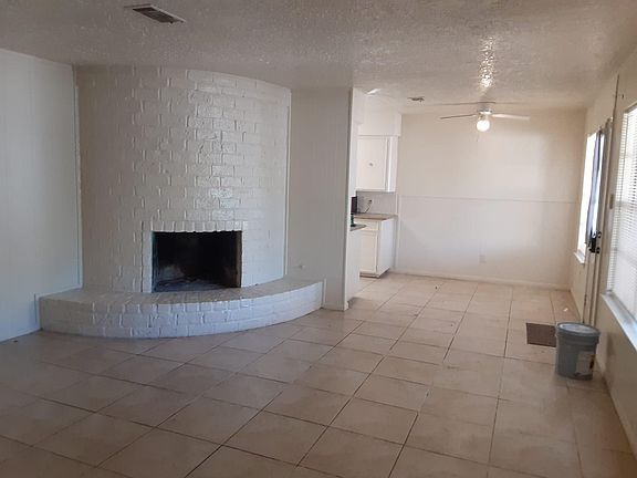 2nd image of 11830 Monticeto Ln