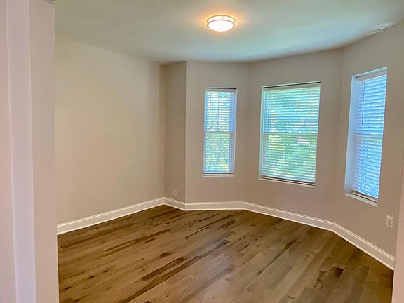 4th image of 2940 N Racine Ave #1N