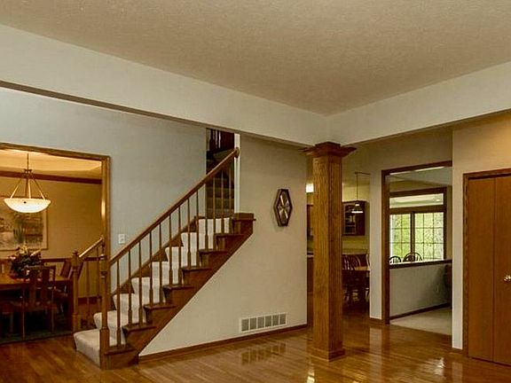 3rd image of 15142 Old Oak Dr