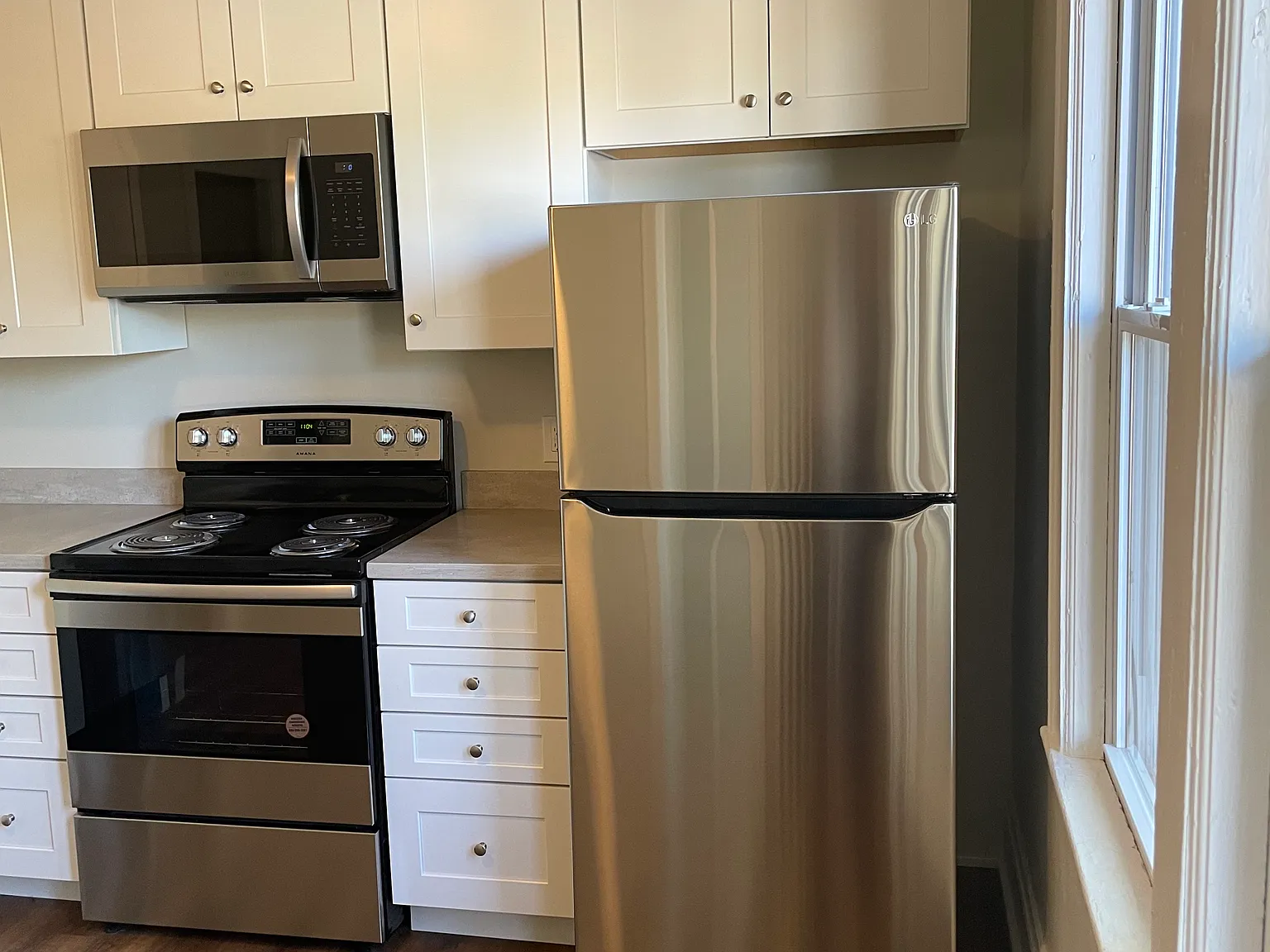 2 bed, 750 sqft, $1,100 — Photo 2