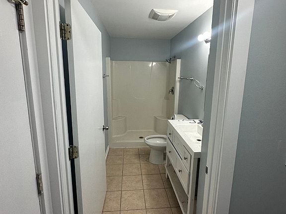 4th image of 405 1st St