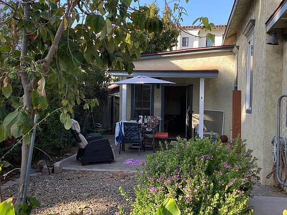 2nd image of 726 De La Vina St APT A