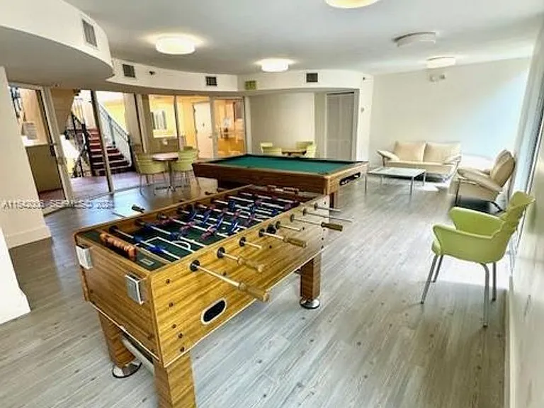 8888 Collins Ave #314 — Photo 9