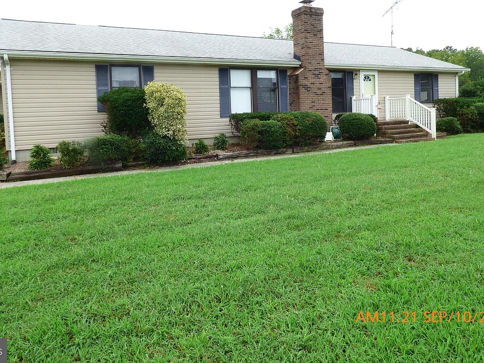 1st image of 113 Cabin Point Dr