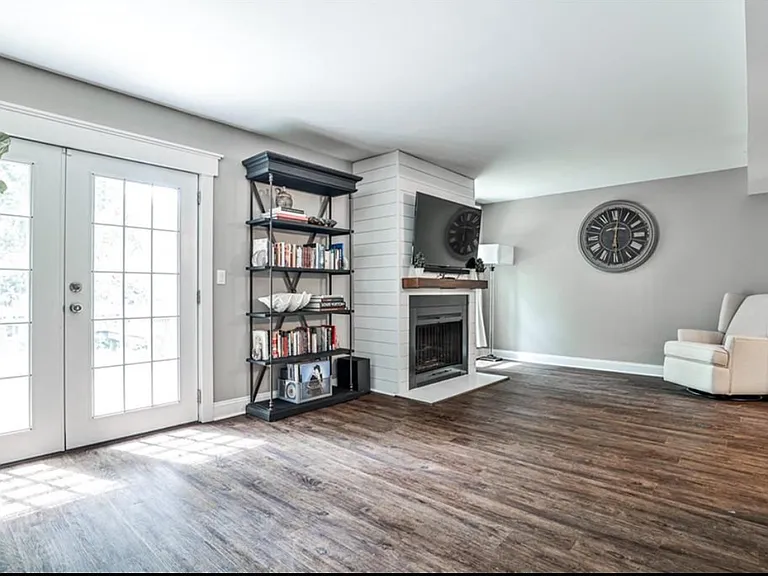Colonial Dr — Photo 19