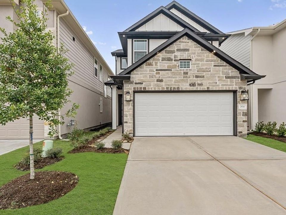 1st image of 2934 Park Hill Ln