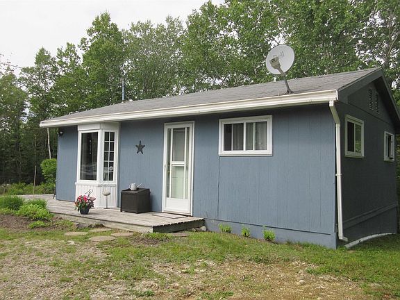 3rd image of 30 Woods Rd