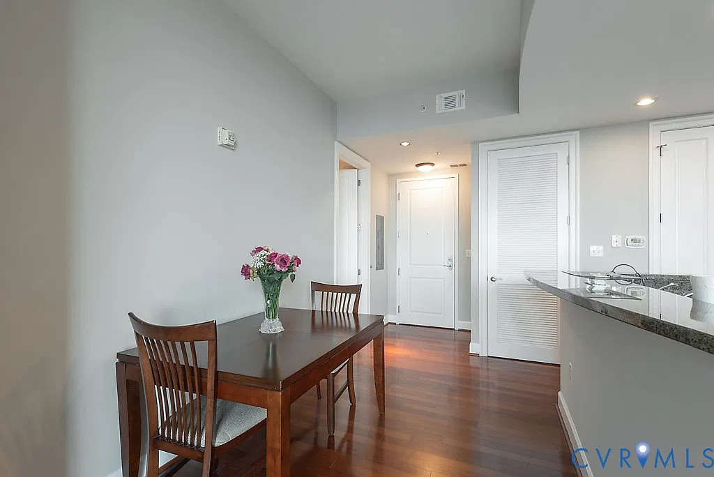 1 bed, 1.0 bath, 846 sqft, $2,550 — Photo 2