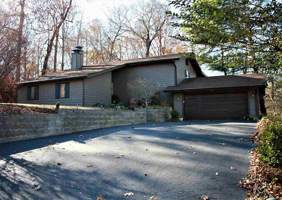 1st image of 909 Bee Creek Dr