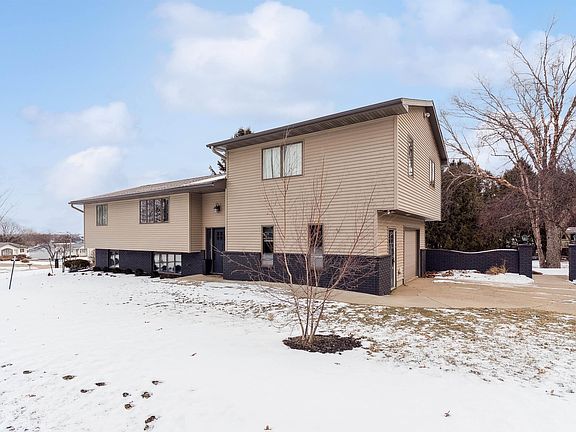 3rd image of 132 Palmer Dr