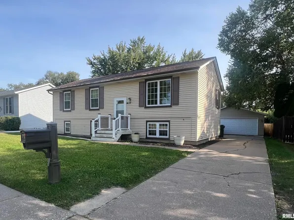 1739 W 58th St, Davenport, IA 52806