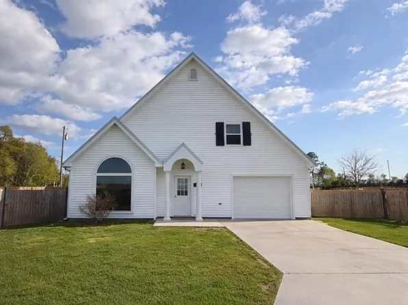 135 Sleepy Hollow Ct, Schriever, LA 70395