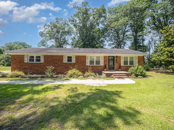 101 Trotwood Dr, Goldsboro, NC 27534