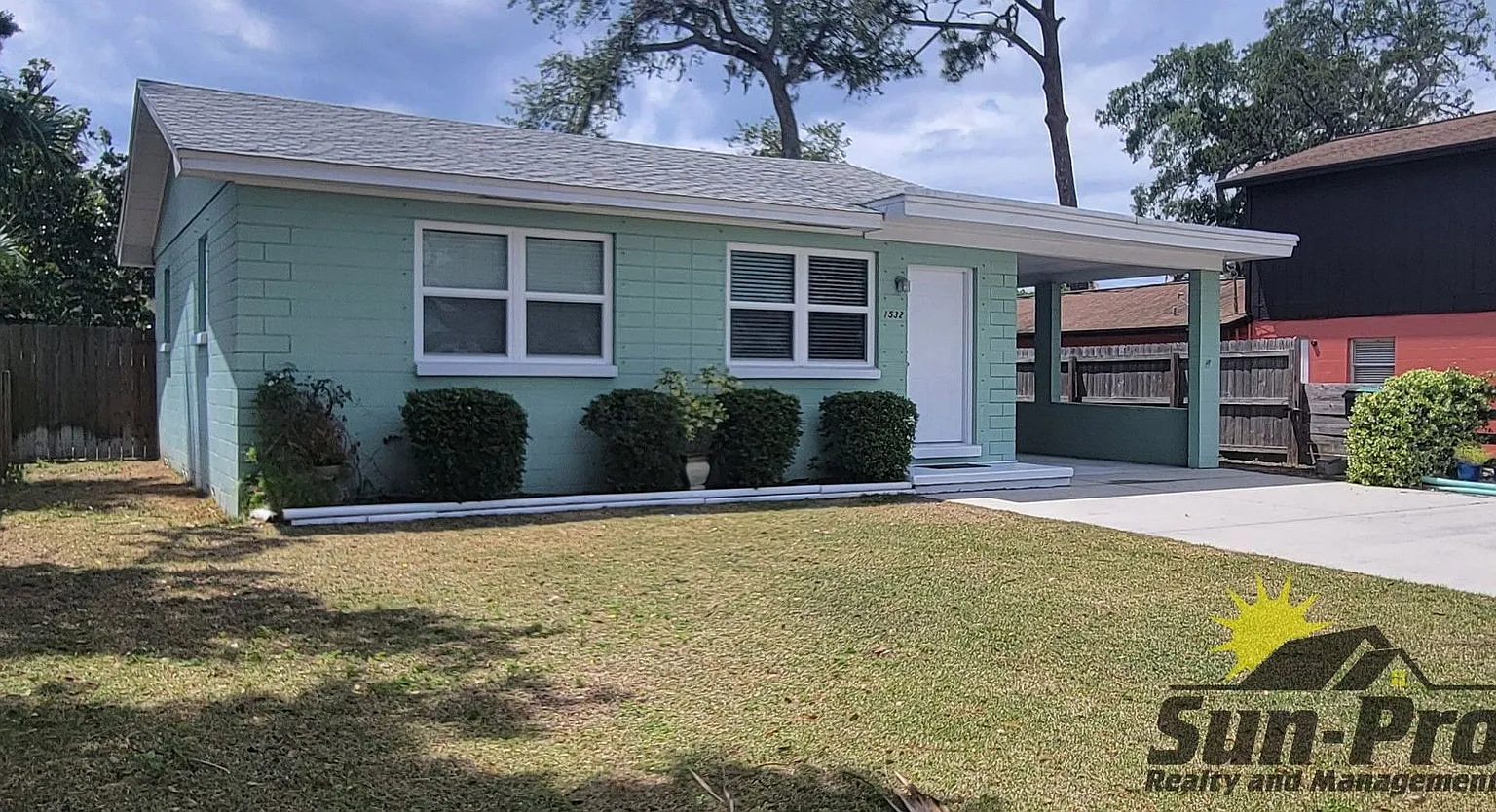 2 bed, 1.0 bath, 1000 sqft, $1,575 — Photo 1