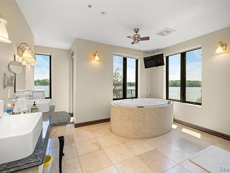 42183 Kouza Ct — Photo 17