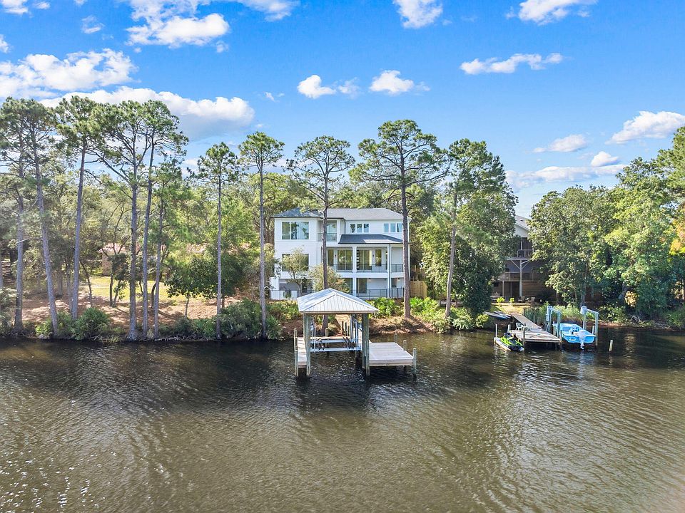 1st image of 672 N Walton Lakeshore Dr