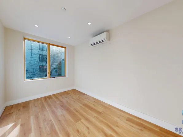 694 Rutland Road image 8 of 15