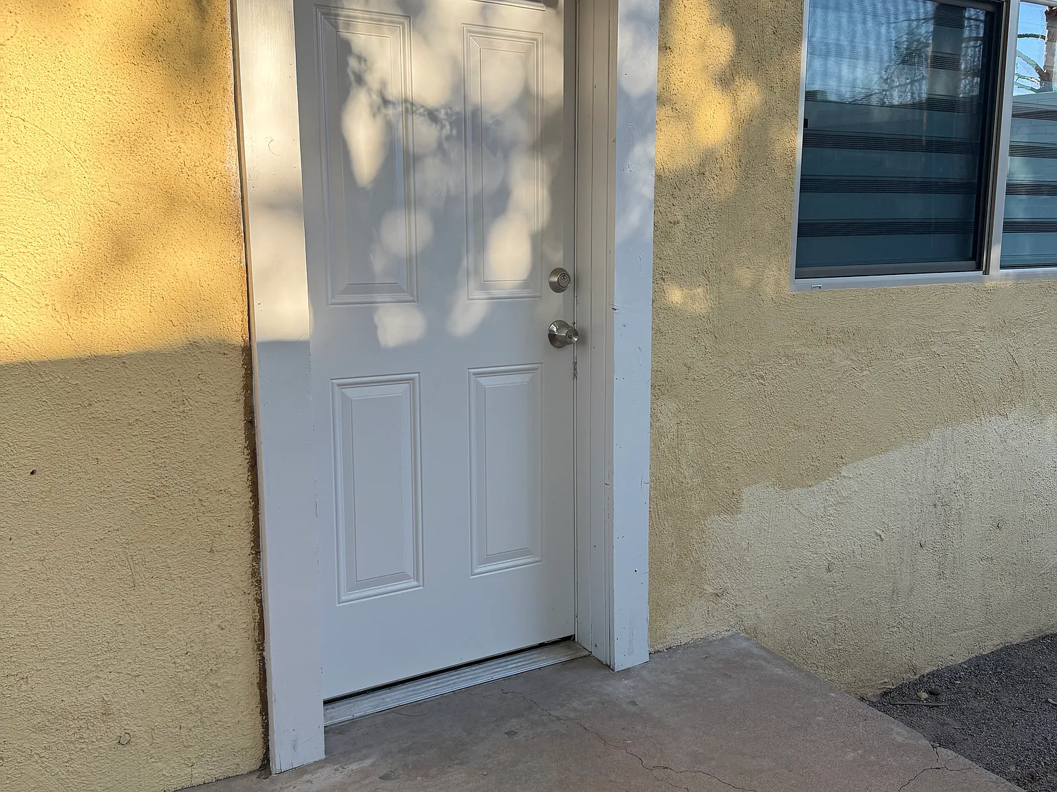 1 bed, 550 sqft, $1,200 — Photo 3