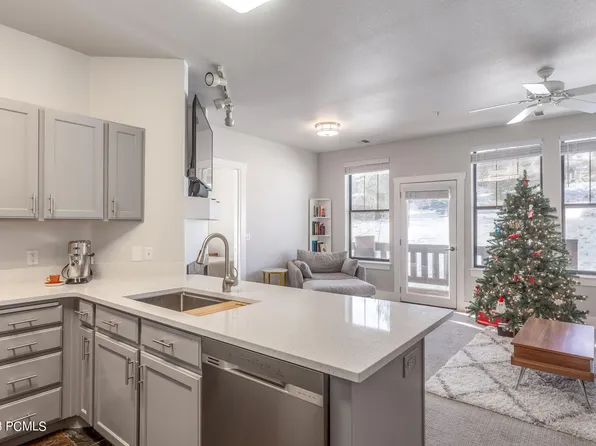 8450 Pointe Rd APT H21, Park City, UT 84098