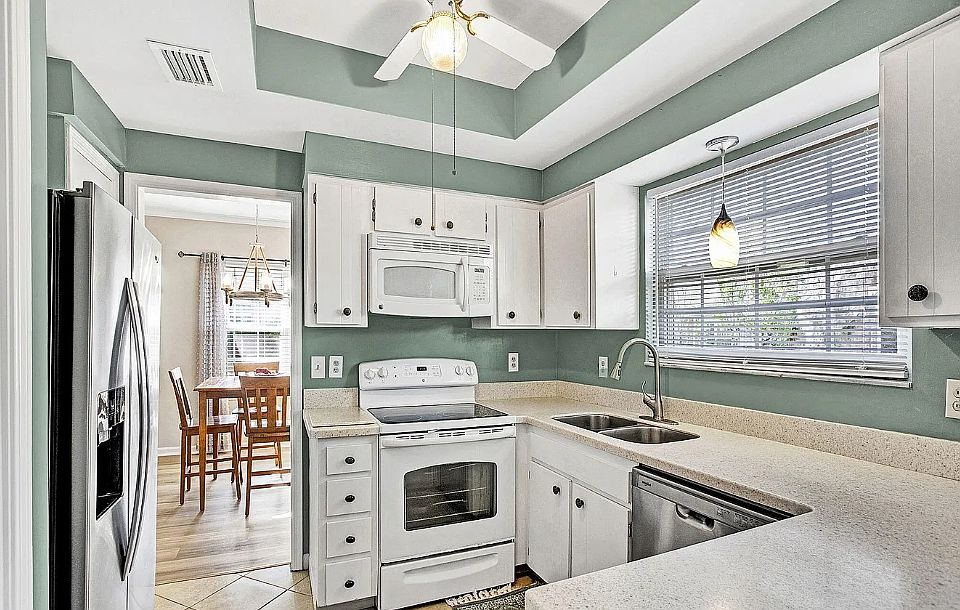 1st image of 80 20th St #A
