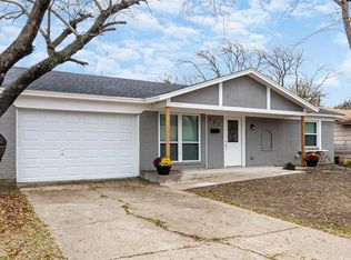 731 Price Dr, Lewisville, TX 75067
