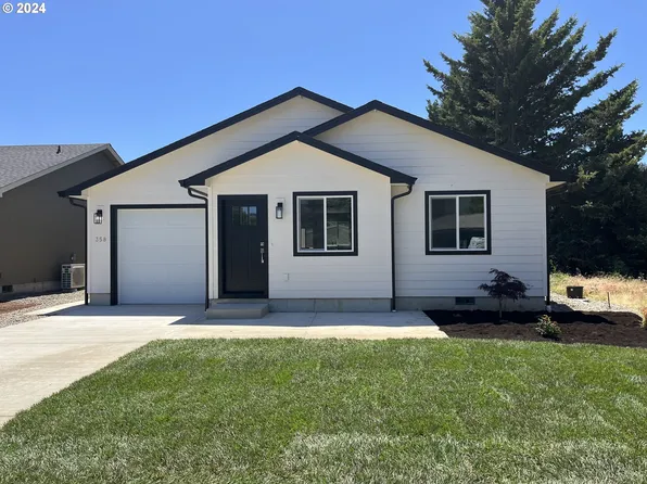 358 Mathews Dr, Myrtle Creek, OR 97457