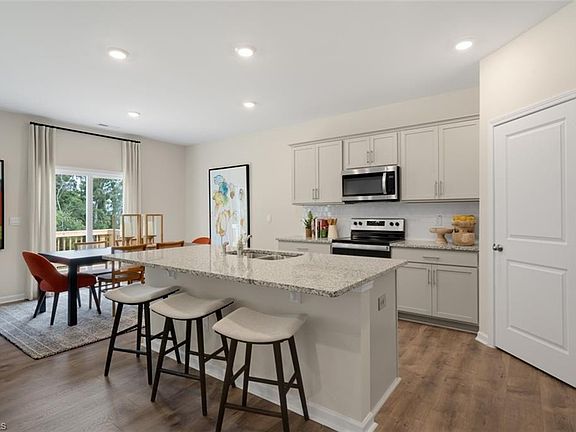 5th image of 362 Willowbrooke Way